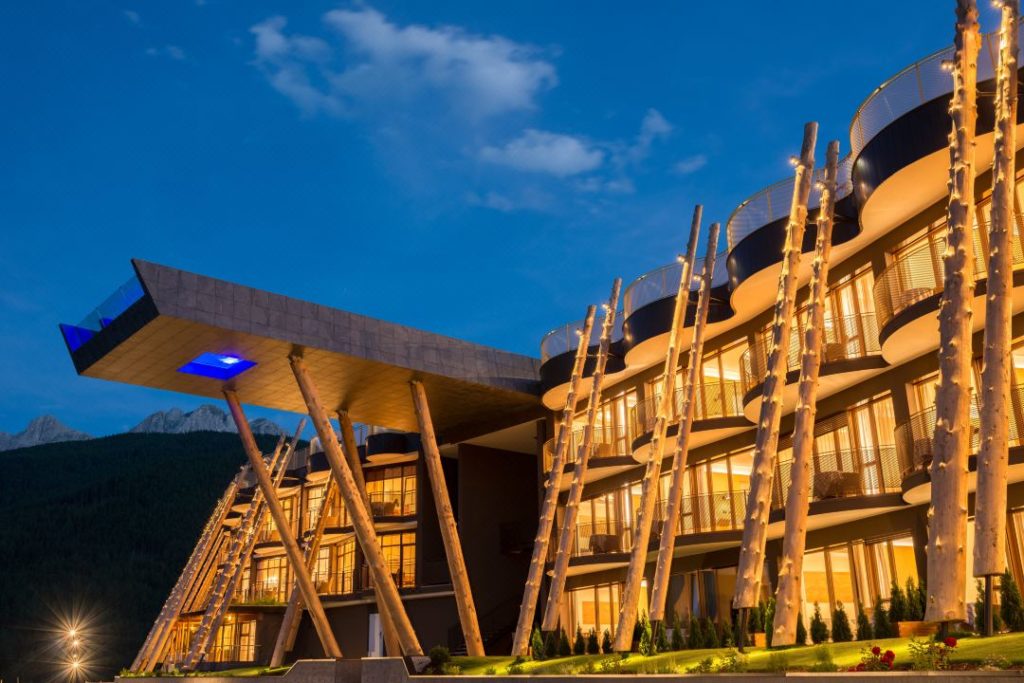 hotel-hubertius-piscinas-transparentes